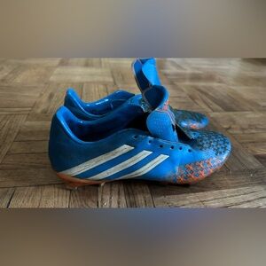 ADIDAS PREDATOR SOCCER CLEATS